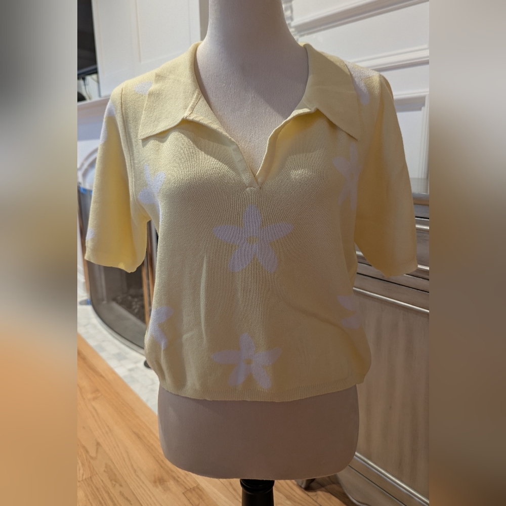 Sadie and Sage Yellow Floral Cropped Seater